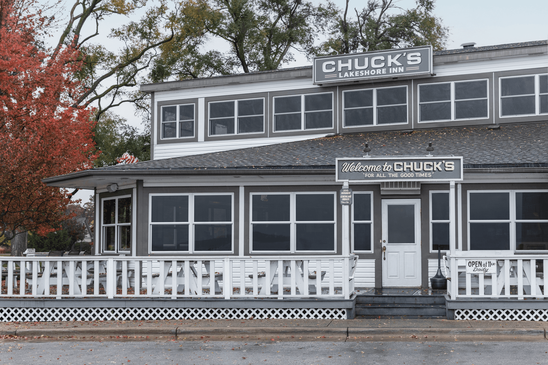 Exterior view of Chuck's Lakeshore Inn on Geneva Lake in Fontana, Wisconsin.